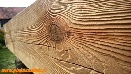 TRYSKÁNÍ NOVÝCH TRÁMŮ